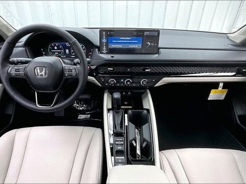 New 2025 Honda Accord EX-L image 6