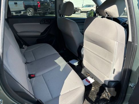 Used 2017 Subaru Forester 2.5i Premium w/ Popular Package #2A AWD/4WD image 16