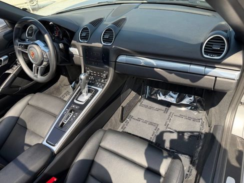 Certified 2024 Porsche 718 Boxster RWD image 24