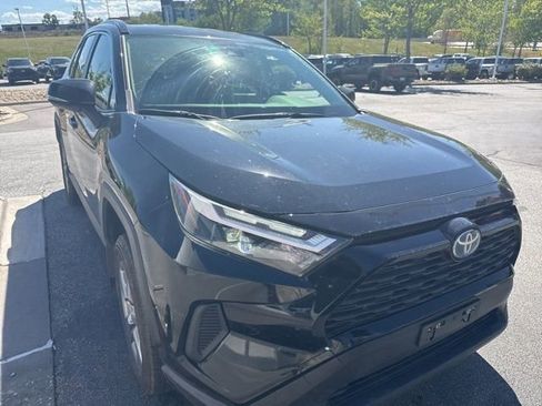 Used 2023 Toyota RAV4 LE image 8