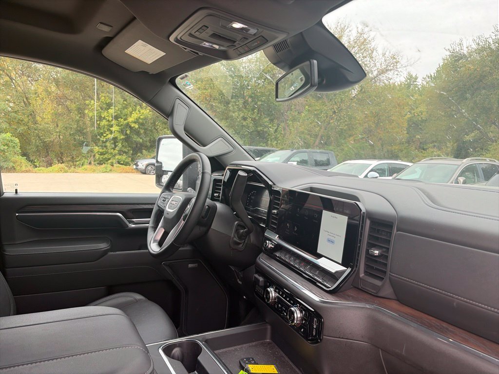 Used 2024 GMC Sierra 2500 SLT w/ SLT Premium Package AWD/4WD image 16