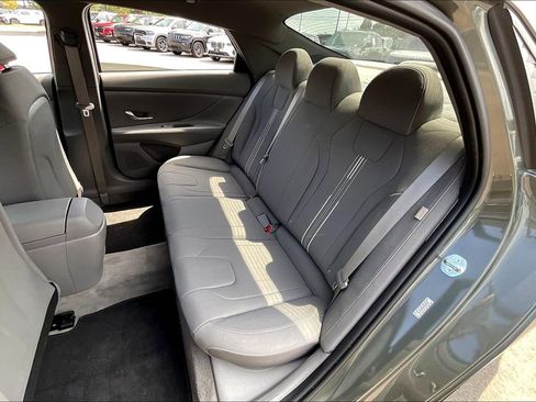 Used 2024 Hyundai Elantra SEL image 29