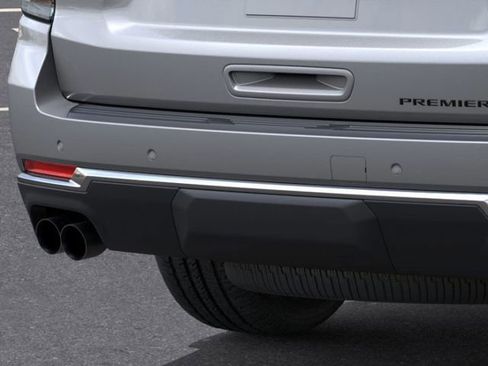 New 2025 Chevrolet Suburban Premier image 14