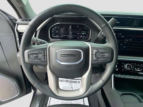 Used 2025 GMC Sierra 2500 Denali w/ Denali Reserve Package AWD/4WD image 36