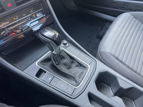 Certified 2025 Volkswagen Jetta S image 24