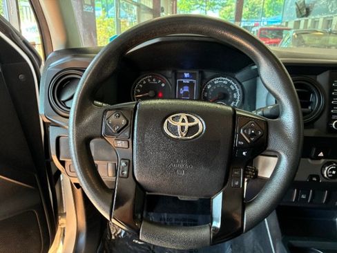 Used 2021 Toyota Tacoma SR RWD image 16