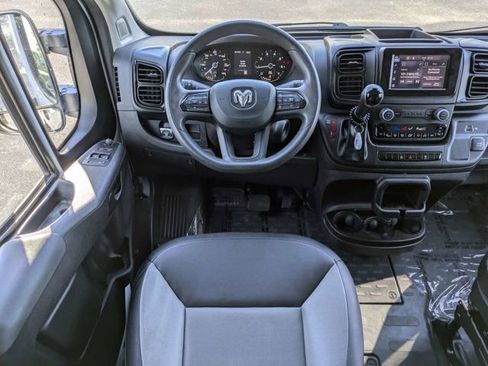 Used 2025 RAM ProMaster 2500 w/ Convenience Group FWD image 18