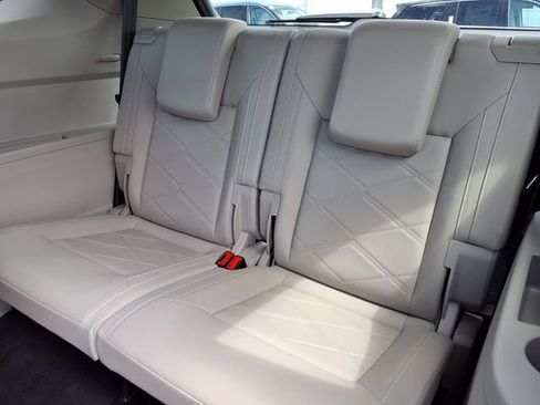 Used 2025 Volkswagen Atlas SE FWD image 6