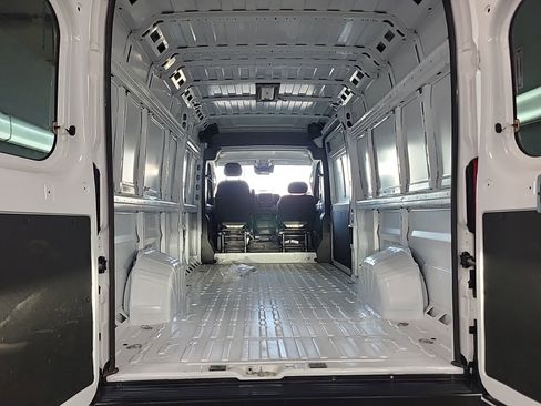 Used 2025 RAM ProMaster 3500 w/ Convenience Group FWD image 9