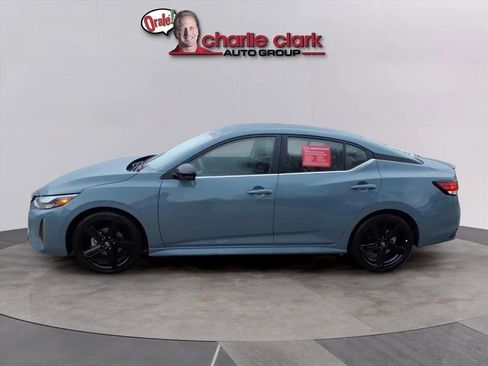 Used 2024 Nissan Sentra SR image 2