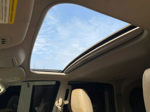 Used 2015 Lincoln Navigator 4WD image 24