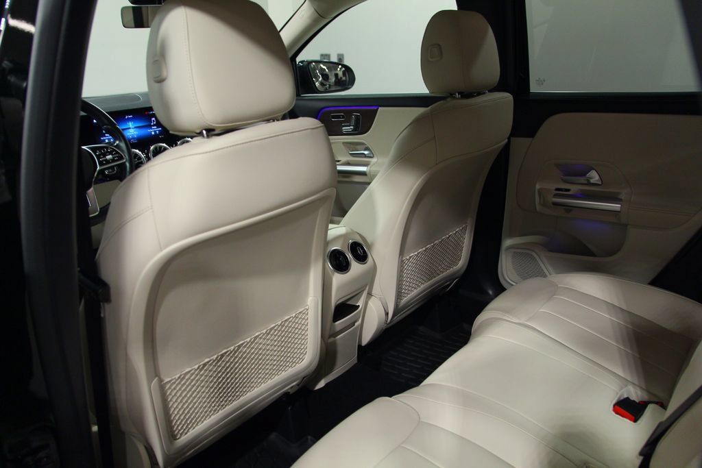 Certified 2023 Mercedes-Benz GLA 250 4MATIC image 27