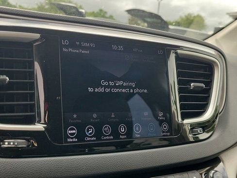 Used 2020 Chrysler Pacifica Touring-L Plus w/ Advanced Safetytec Group FWD image 24