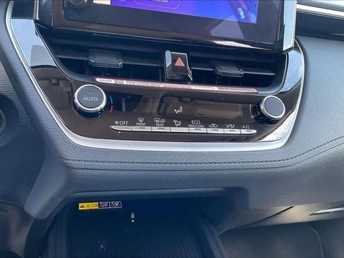 Used 2026 Toyota Corolla Cross LE image 33