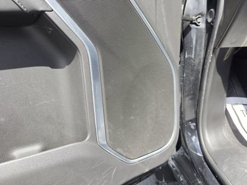 Used 2025 Chevrolet Silverado 1500 LT RWD image 30
