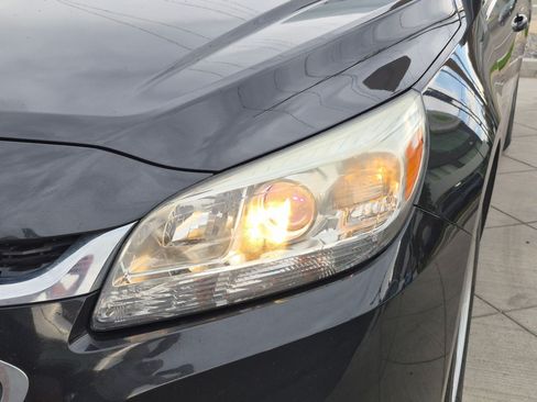 Used 2015 Chevrolet Malibu LT FWD image 11