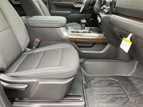 New 2026 GMC Sierra 1500 Elevation image 15