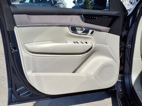 New 2026 Volvo XC90 B6 Ultra w/ Protection Package image 14