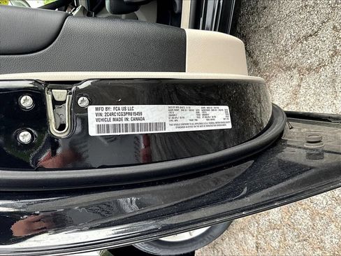 Used 2023 Chrysler Voyager LX FWD image 21