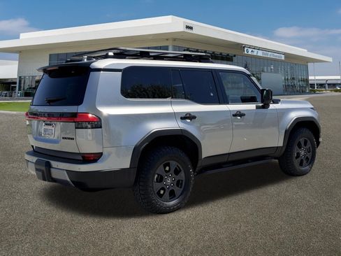 Used 2024 Lexus GX 550 AWD/4WD image 11