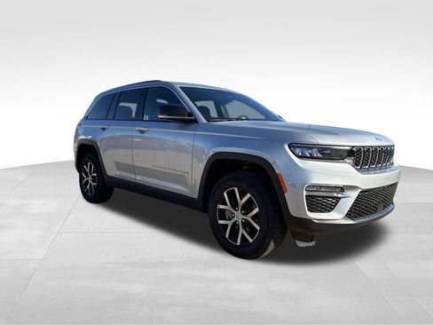 New 2025 Jeep Grand Cherokee Limited image 7