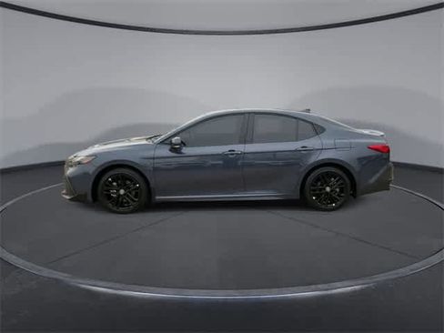 Used 2026 Toyota Camry SE w/ Convenience Package image 5