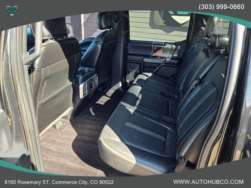 Used 2015 Ford F150 Platinum w/ Equipment Group 701A Luxury image 9