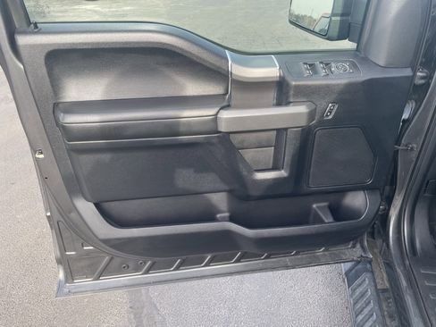 Used 2016 Ford F150 XLT w/ Equipment Group 302A Luxury image 12