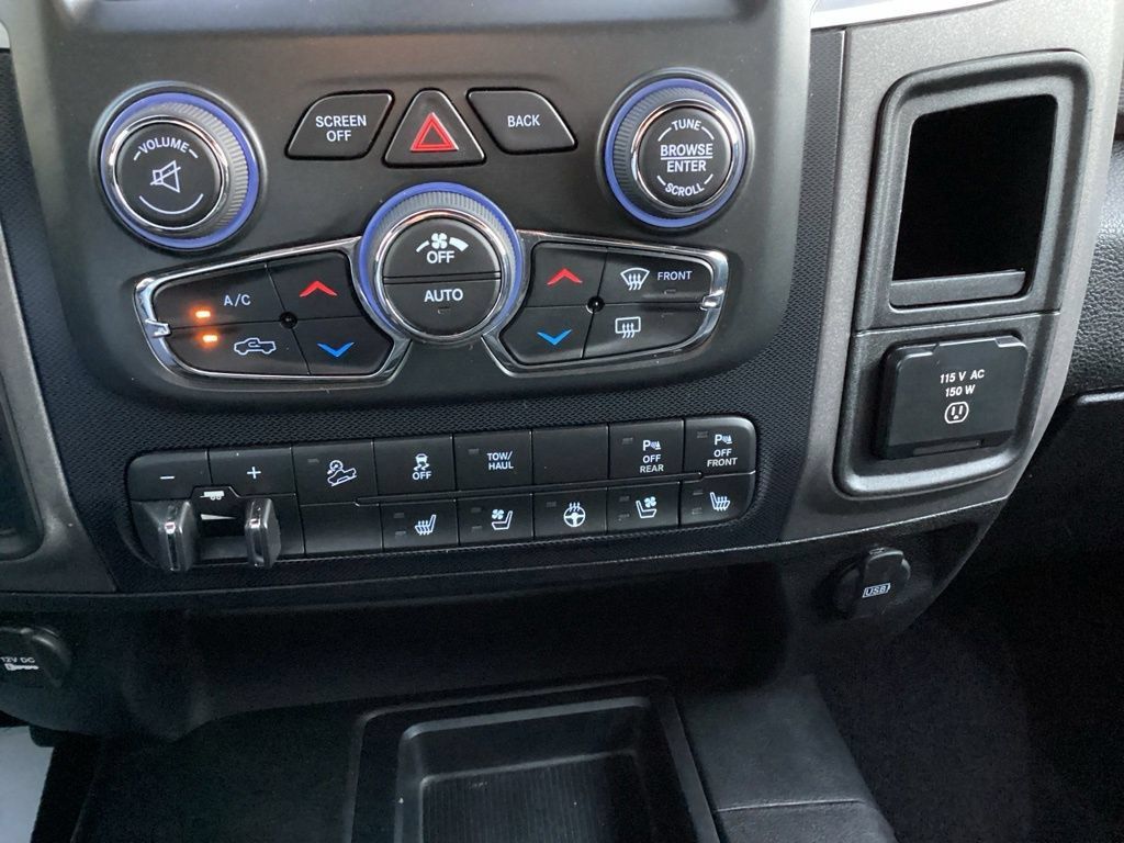 Used 2018 RAM 2500 Power Wagon w/ Leather & Luxury Group AWD/4WD image 19