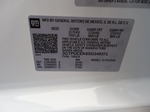 Used 2025 GMC Sierra 1500 Elevation image 40