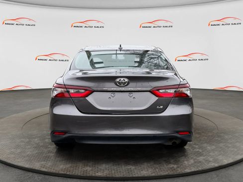 Used 2024 Toyota Camry LE image 7