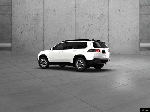 New 2026 Jeep Cherokee Laredo image 4
