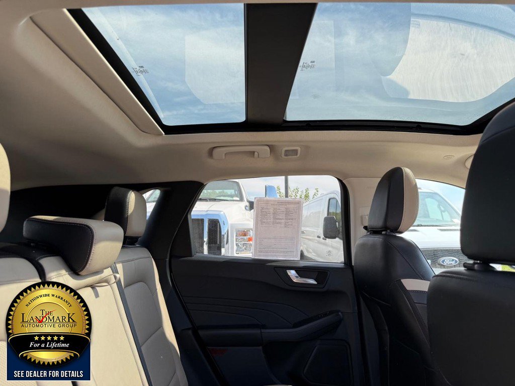 Used 2022 Ford Escape SEL FWD image 15
