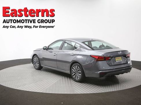 Used 2025 Nissan Altima 2.5 SV FWD image 64
