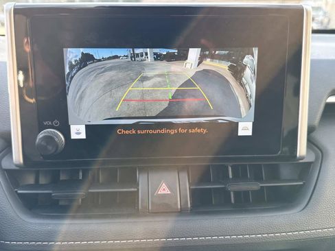 Used 2025 Toyota RAV4 XLE image 42