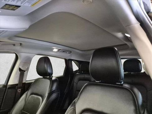 Certified 2022 Ford Escape SEL w/ Technology Package FWD image 18