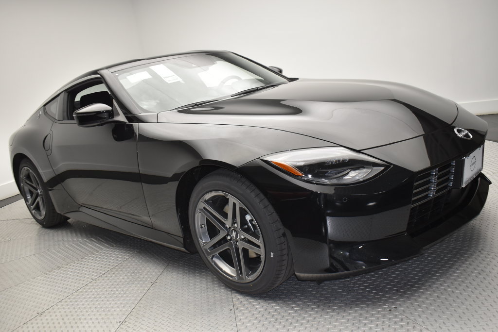 New 2026 Nissan Z Sport w/ Floor Mat Package RWD image 3