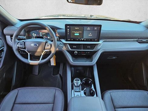 New 2026 Ford Explorer Platinum image 11