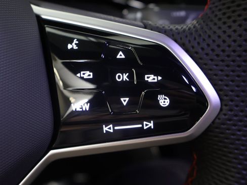 Used 2024 Volkswagen GTI SE image 47