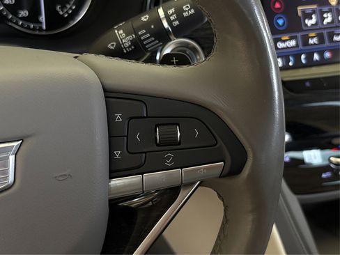 Used 2020 Cadillac XT6 Premium Luxury image 30