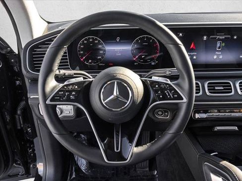 Certified 2025 Mercedes-Benz GLS 450 4MATIC image 13