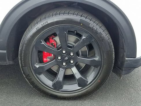 Certified 2022 Ford Explorer ST w/ Equipment Group 401A AWD/4WD image 8