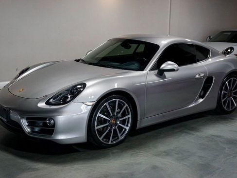 Used 2014 Porsche Cayman image 5