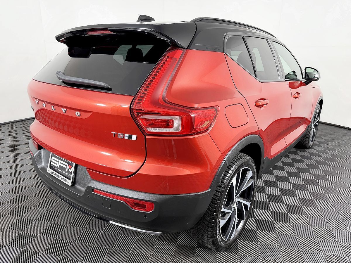 Used 2020 Volvo XC40 T5 R-Design w/ Protection Package Premier AWD/4WD image 9