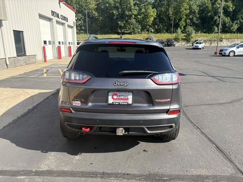 Used 2019 Jeep Cherokee Trailhawk w/ Cold Weather Group AWD/4WD image 7
