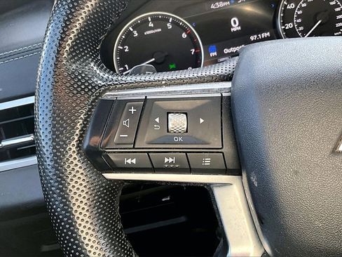 Used 2022 Mitsubishi Outlander SEL Black Edition image 17