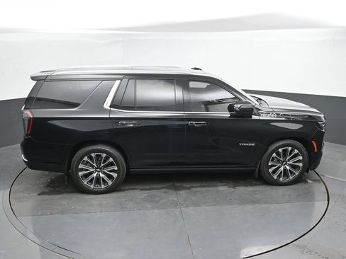 Used 2025 Chevrolet Tahoe High Country AWD/4WD image 34