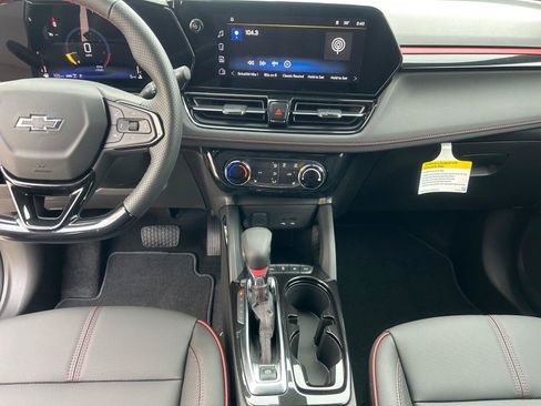 Used 2024 Chevrolet TrailBlazer RS w/ Driver Confidence Package AWD/4WD image 12
