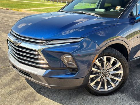 Used 2023 Chevrolet Blazer Premier w/ Enhanced Convenience Package AWD/4WD image 8