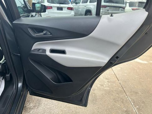 Used 2019 Chevrolet Equinox LT image 15
